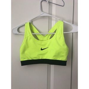 Nike Women’s Sports Bra Size S